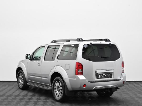 Nissan Pathfinder III Рестайлинг с пробегом 2010 года, цена 1 349 000 рублей, 177000 км, внедорожник, Автокод Объявления