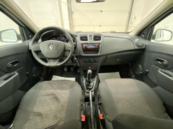 Renault Logan II с пробегом 2018 года, цена 719 000 рублей, 138894 км, седан, Автокод Объявления