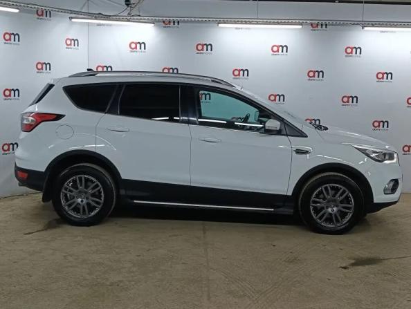 Ford Kuga II Рестайлинг с пробегом 2017 года, цена 1 499 000 рублей, 178000 км, внедорожник, Автокод Объявления