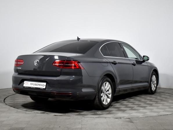 Volkswagen Passat B8 с пробегом 2017 года, цена 1 629 000 рублей, 202734 км, седан, Автокод Объявления