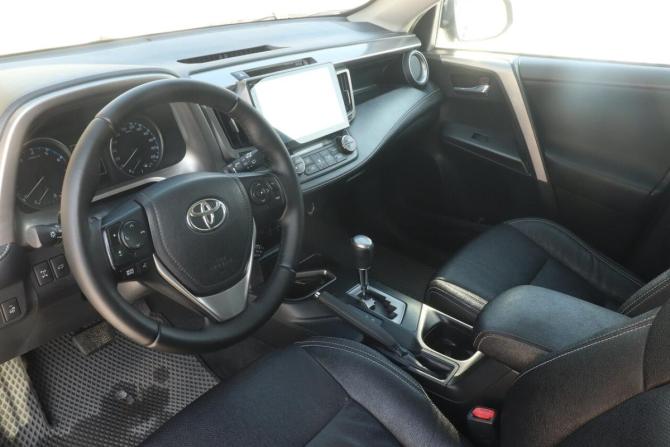 Toyota RAV4 IV (XA40) Рестайлинг с пробегом 2017 года, цена 2 609 000 рублей, 124169 км, внедорожник, Автокод Объявления