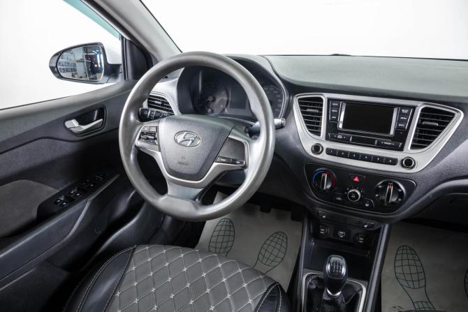Hyundai Solaris II с пробегом 2020 года, цена 1 259 000 рублей, 183000 км, седан, Автокод Объявления