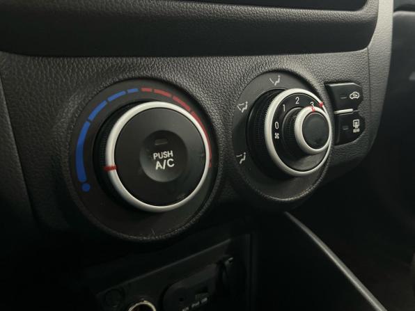 Kia Rio III с пробегом 2013 года, цена 989 000 рублей, 121671 км, хэтчбек, Автокод Объявления
