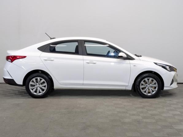 Hyundai Solaris II Рестайлинг с пробегом 2022 года, цена 1 580 000 рублей, 83041 км, седан, Автокод Объявления