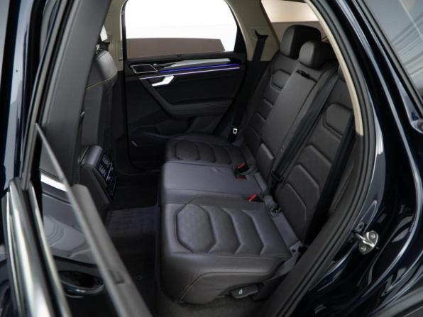 Volkswagen Touareg III с пробегом 2019 года, цена 4 246 900 рублей, 169765 км, внедорожник, Автокод Объявления