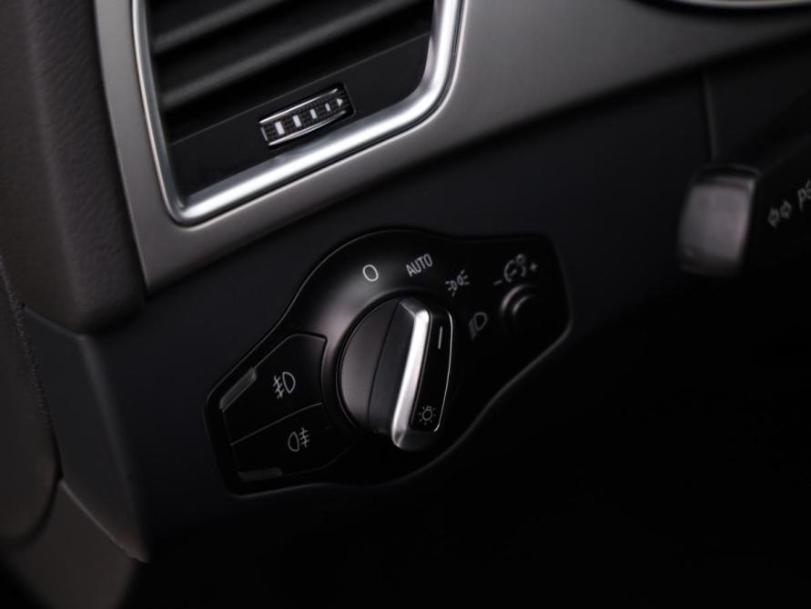 Audi A4 IV (B8) Рестайлинг Санкт-Петербург  - изображение 18