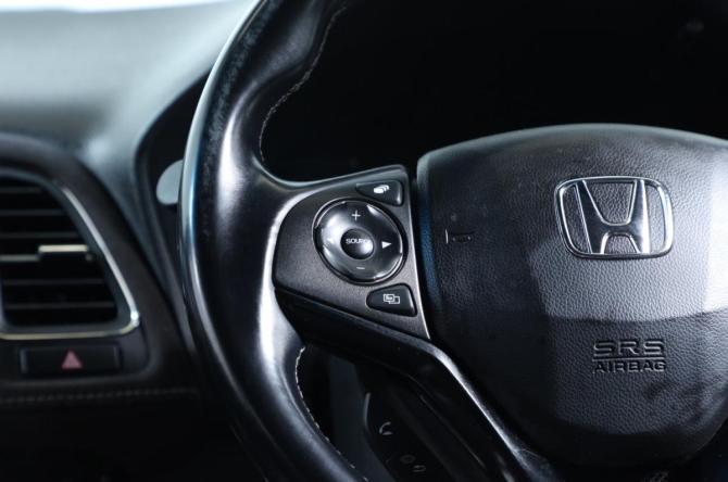 Honda Vezel I с пробегом 2017 года, цена 1 449 000 рублей, 66500 км, внедорожник, Автокод Объявления