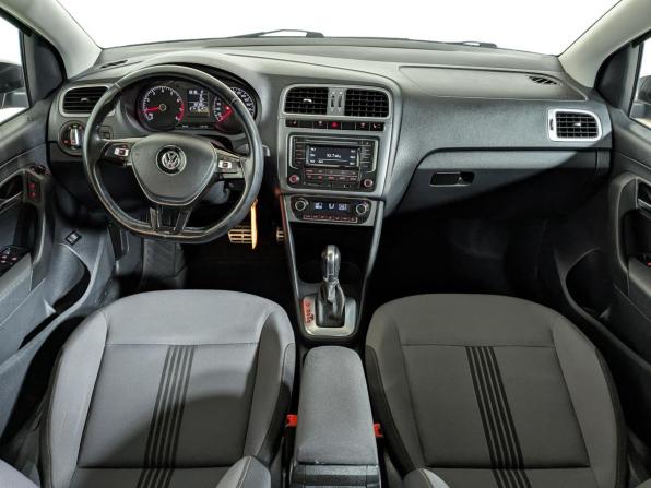 Volkswagen Polo V Рестайлинг с пробегом 2016 года, цена 1 249 900 рублей, 51000 км, седан, Автокод Объявления