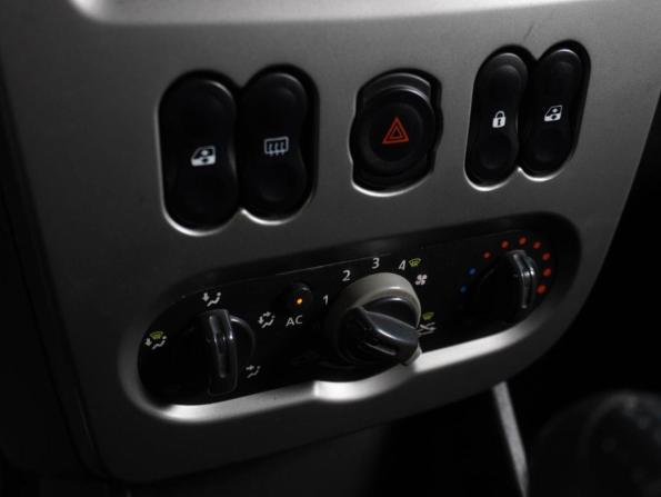 Renault Sandero I с пробегом 2010 года, цена 649 000 рублей, 122329 км, хэтчбек, Автокод Объявления