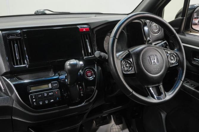 Honda N-WGN I Рестайлинг с пробегом 2017 года, цена 979 000 рублей, 82600 км, хэтчбек, Автокод Объявления