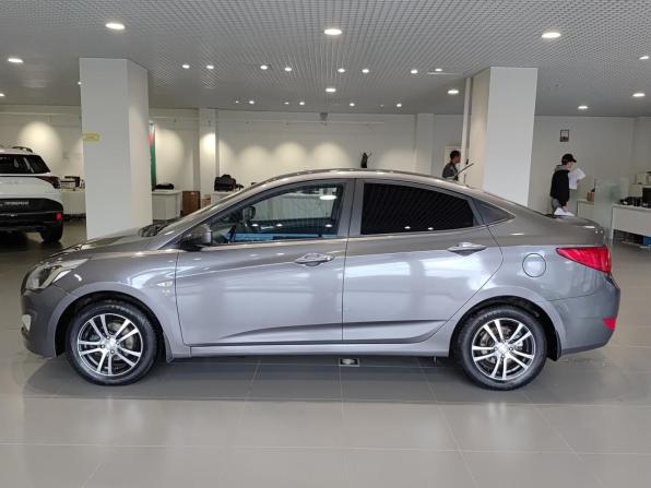 Hyundai Solaris I Рестайлинг с пробегом 2015 года, цена 1 016 000 рублей, 85084 км, седан, Автокод Объявления