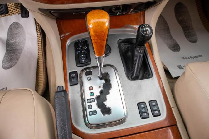 Lexus LX II Рестайлинг с пробегом 2003 года, цена 1 849 000 рублей, 279500 км, внедорожник, Автокод Объявления