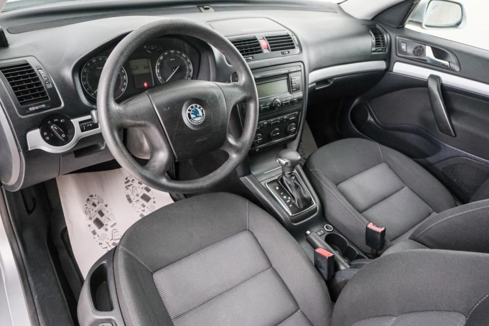 Skoda Octavia II (A5) Красноярск  - изображение 9