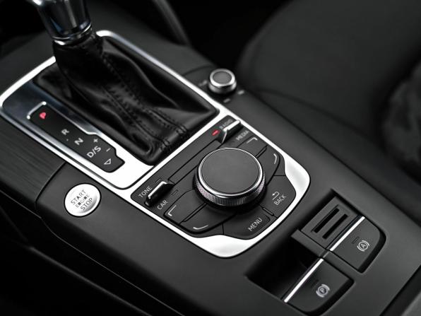 Audi A3 III (8V) с пробегом 2013 года, цена 1 020 000 рублей, 271545 км, седан, Автокод Объявления