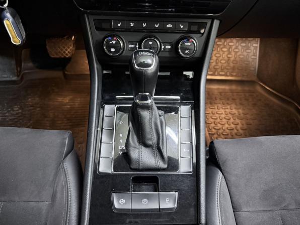 Skoda Superb III с пробегом 2016 года, цена 1 600 000 рублей, 160052 км, лифтбек, Автокод Объявления