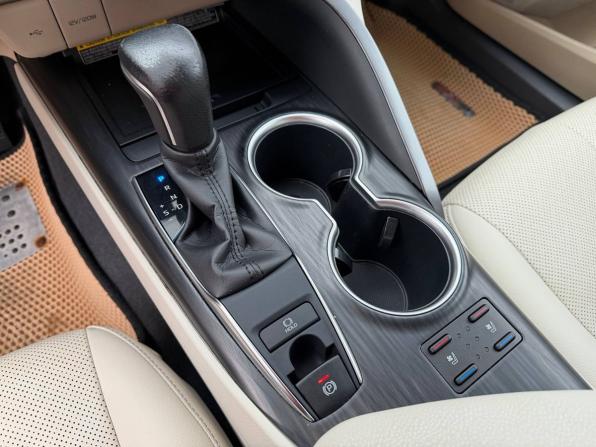 Toyota Camry VIII (XV70) Рестайлинг с пробегом 2021 года, цена 3 275 000 рублей, 74657 км, седан, Автокод Объявления
