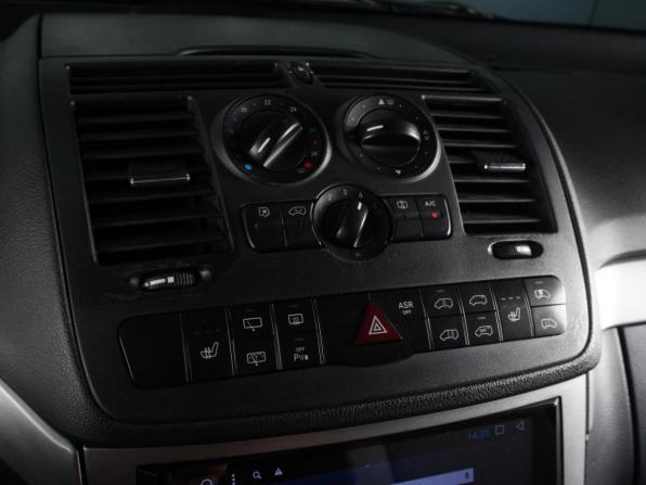 Mercedes-Benz Viano I (W639) Рестайлинг с пробегом 2012 года, цена 2 669 000 рублей, 242720 км, минивэн, Автокод Объявления