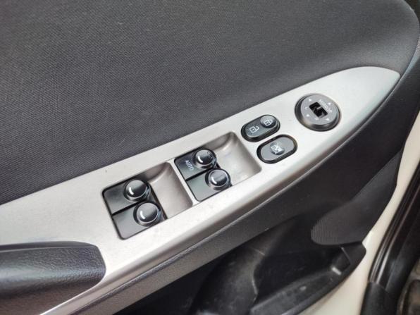 Hyundai Solaris I Рестайлинг с пробегом 2014 года, цена 782 250 рублей, 226800 км, хэтчбек, Автокод Объявления