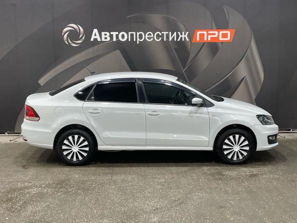 Volkswagen Polo V Рестайлинг с пробегом 2018 года, цена 730 000 рублей, 131329 км, седан, Автокод Объявления