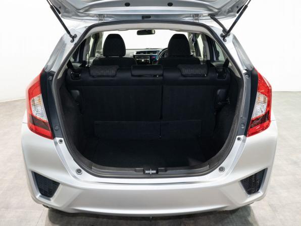 Honda Fit III с пробегом 2013 года, цена 1 060 000 рублей, 114700 км, хэтчбек, Автокод Объявления