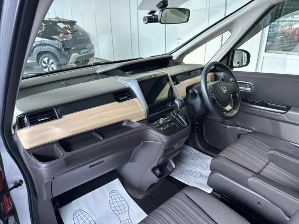 Honda Freed II с пробегом 2017 года, цена 1 460 000 рублей, 117216 км, компактвэн, Автокод Объявления