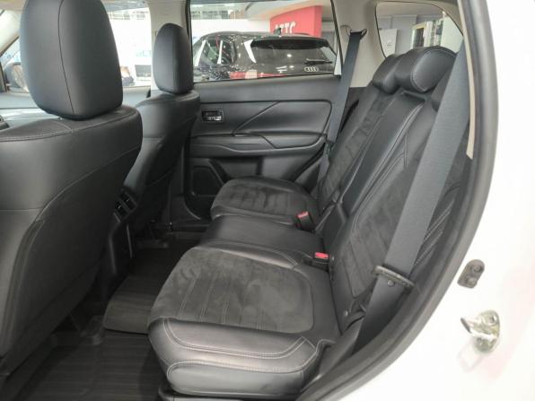 Mitsubishi Outlander III Рестайлинг 3 с пробегом 2022 года, цена 3 200 000 рублей, 48172 км, внедорожник, Автокод Объявления