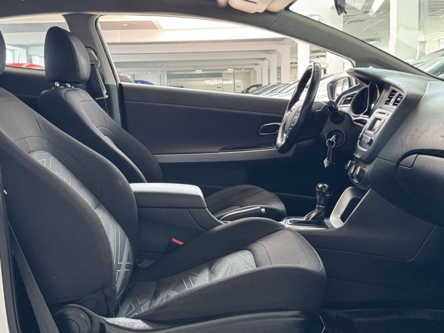 Kia Ceed II Рестайлинг Челябинск  - изображение 27