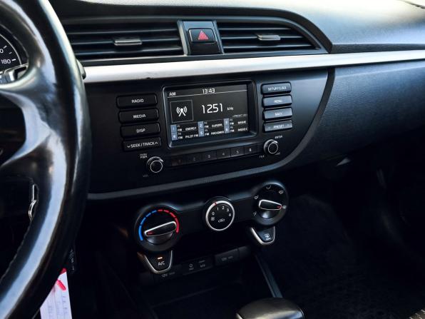 Kia Rio IV с пробегом 2018 года, цена 1 375 000 рублей, 92871 км, хэтчбек, Автокод Объявления