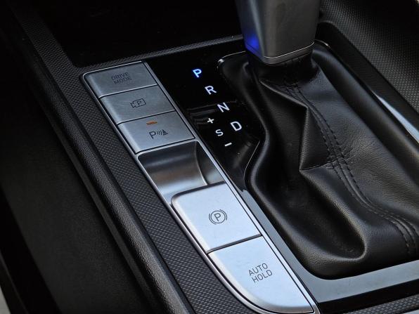 Hyundai Elantra VII (CN7) с пробегом 2021 года, цена 1 899 000 рублей, 117600 км, седан, Автокод Объявления