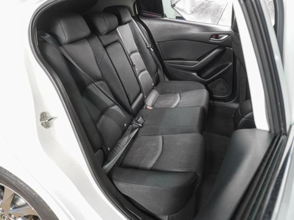 Mazda 3 III (BM) с пробегом 2014 года, цена 979 000 рублей, 233853 км, хэтчбек, Автокод Объявления