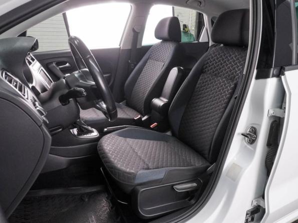 Volkswagen Polo V Рестайлинг с пробегом 2019 года, цена 1 399 000 рублей, 124874 км, седан, Автокод Объявления