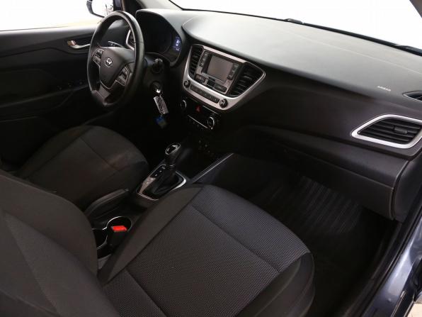 Hyundai Solaris II с пробегом 2017 года, цена 1 175 000 рублей, 156000 км, седан, Автокод Объявления