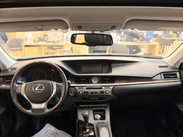 Lexus ES VI с пробегом 2014 года, цена 1 549 000 рублей, 255000 км, седан, Автокод Объявления