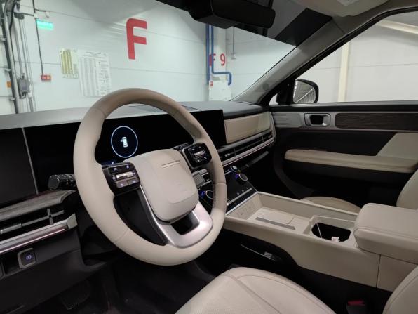 Hyundai Santa Fe V (MX5) с пробегом 2024 года, цена 3 999 000 рублей, 150846 км, внедорожник, Автокод Объявления