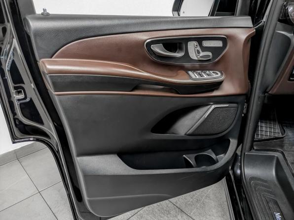 Mercedes-Benz V-Класс III (W447) Рестайлинг с пробегом 2019 года, цена 6 350 000 рублей, 63987 км, минивэн, Автокод Объявления