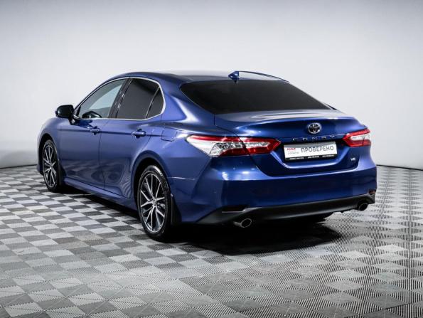 Toyota Camry VIII (XV70) Рестайлинг с пробегом 2021 года, цена 3 450 000 рублей, 55800 км, седан, Автокод Объявления