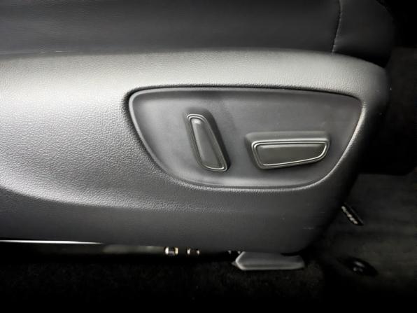 Toyota Land Cruiser 300 Series с пробегом 2022 года, цена 8 950 000 рублей, 53340 км, внедорожник, Автокод Объявления