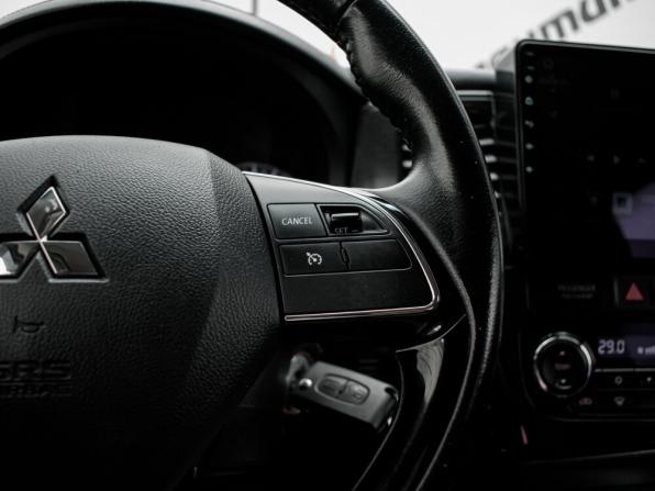 Mitsubishi Outlander III Рестайлинг 2 с пробегом 2017 года, цена 1 850 000 рублей, 105788 км, внедорожник, Автокод Объявления