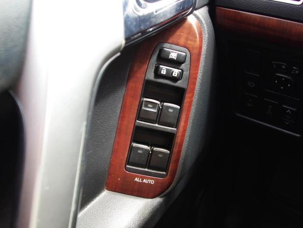 Toyota Land Cruiser Prado 150 Series Рестайлинг 1 с пробегом 2014 года, цена 3 299 000 рублей, 218747 км, внедорожник, Автокод Объявления