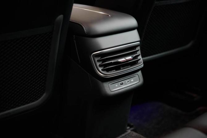 Новый Hongqi HS3 2026 года, цена 3 399 000 рублей, внедорожник, Автокод Объявления