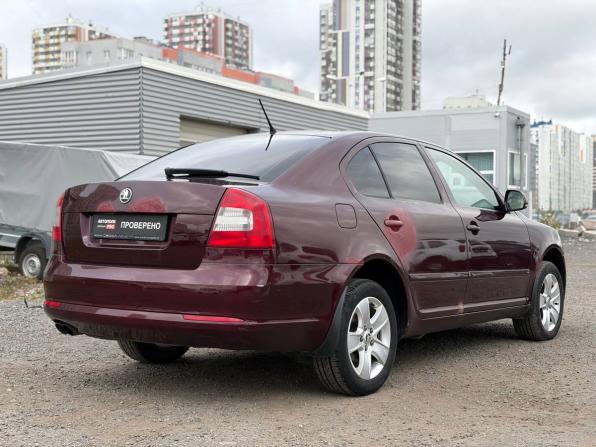 Skoda Octavia II (A5) Рестайлинг с пробегом 2013 года, цена 715 000 рублей, 217842 км, лифтбек, Автокод Объявления