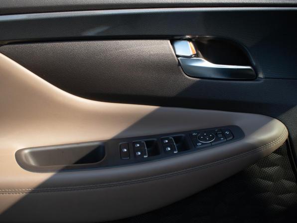 Hyundai Santa Fe IV Рестайлинг с пробегом 2021 года, цена 3 050 000 рублей, 79621 км, внедорожник, Автокод Объявления
