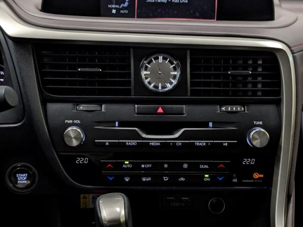 Lexus RX IV Рестайлинг с пробегом 2021 года, цена 6 149 000 рублей, 20239 км, внедорожник, Автокод Объявления