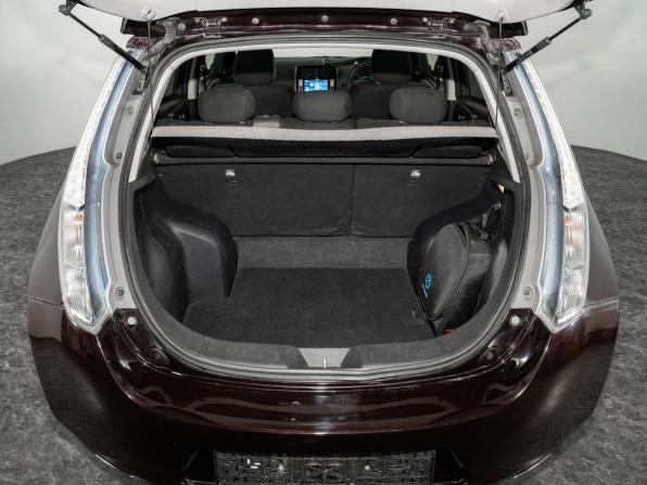 Nissan Leaf I (ZE0/AZE0) с пробегом 2014 года, цена 865 000 рублей, 77727 км, хэтчбек, Автокод Объявления