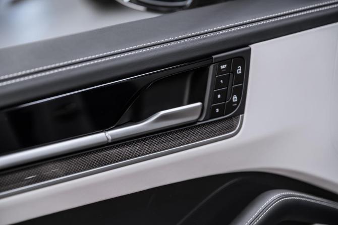 Новый Porsche Cayenne III Рестайлинг 2026 года, цена 18 500 000 рублей, внедорожник, Автокод Объявления