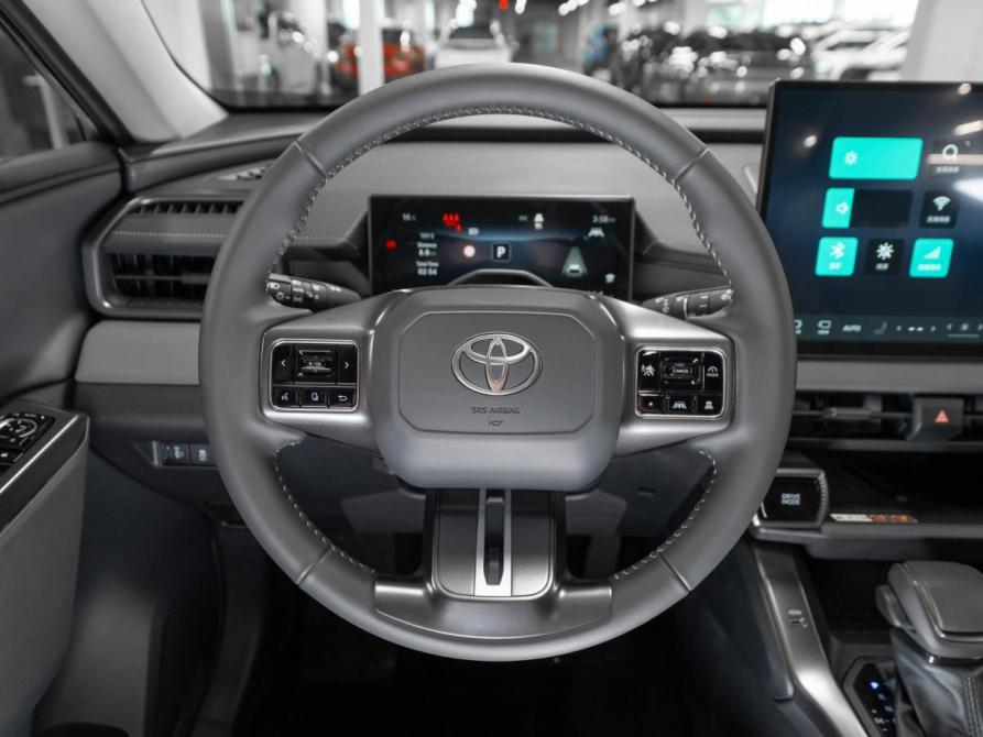 Toyota RAV4 VI (XA60) Москва  - изображение 11