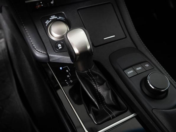 Lexus ES VI Рестайлинг с пробегом 2016 года, цена 2 320 000 рублей, 189000 км, седан, Автокод Объявления