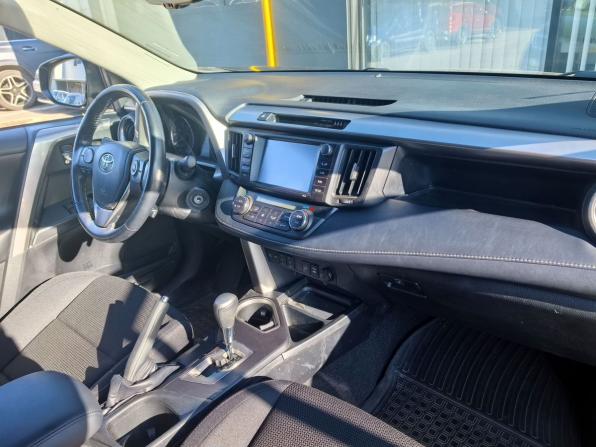 Toyota RAV4 IV (XA40) Рестайлинг с пробегом 2017 года, цена 2 150 000 рублей, 127000 км, внедорожник, Автокод Объявления