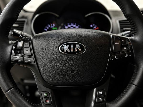 Kia Sorento II Рестайлинг с пробегом 2013 года, цена 1 750 500 рублей, 231862 км, внедорожник, Автокод Объявления