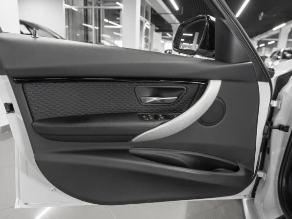 BMW 3 серии VI (F3x) Рестайлинг с пробегом 2017 года, цена 2 480 000 рублей, 140171 км, седан, Автокод Объявления